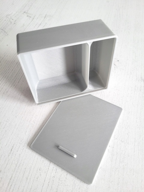 Pojemnik pudełko zamykane 2 komory