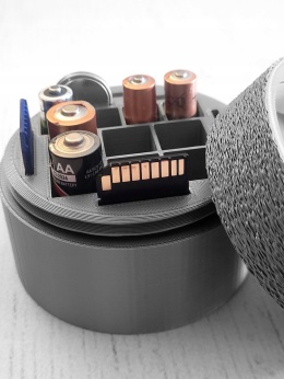 Zakręcany pojemnik etui organizer pudełko 6xAA, 4xAAA, 3x2025/32, 3xSD