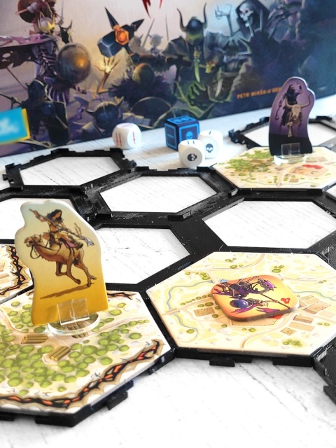 Karak 2 podstawka pod kafelki