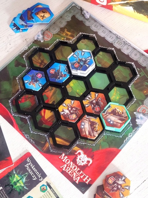 Monolith Arena składany zamiennik tekturowej planszy