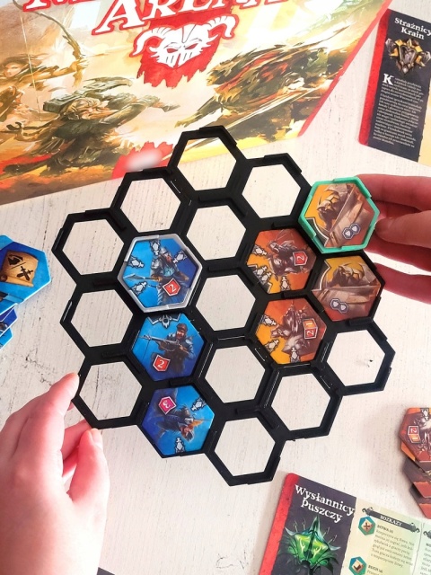 Monolith Arena składany zamiennik tekturowej planszy