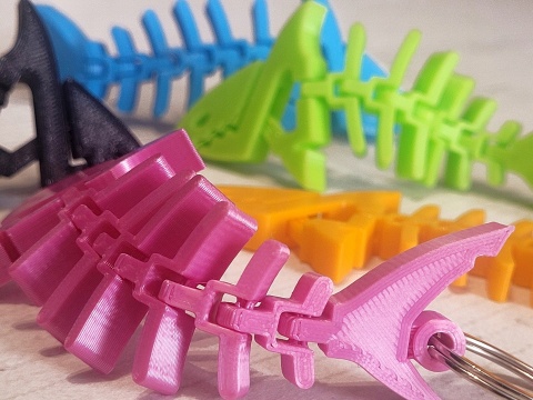 Zawieszka brelok rekin rekinek elastyczny flexi spinner keyrambit tiktok